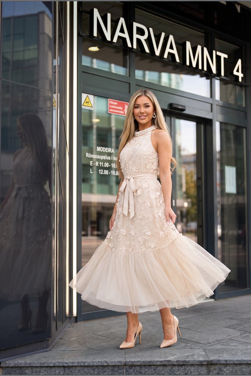 AI Fashion Models-0ad28d6f-5bee-45dd-b0d5-fc452e7006db-resized Svinīga kleita Lissy - bēša